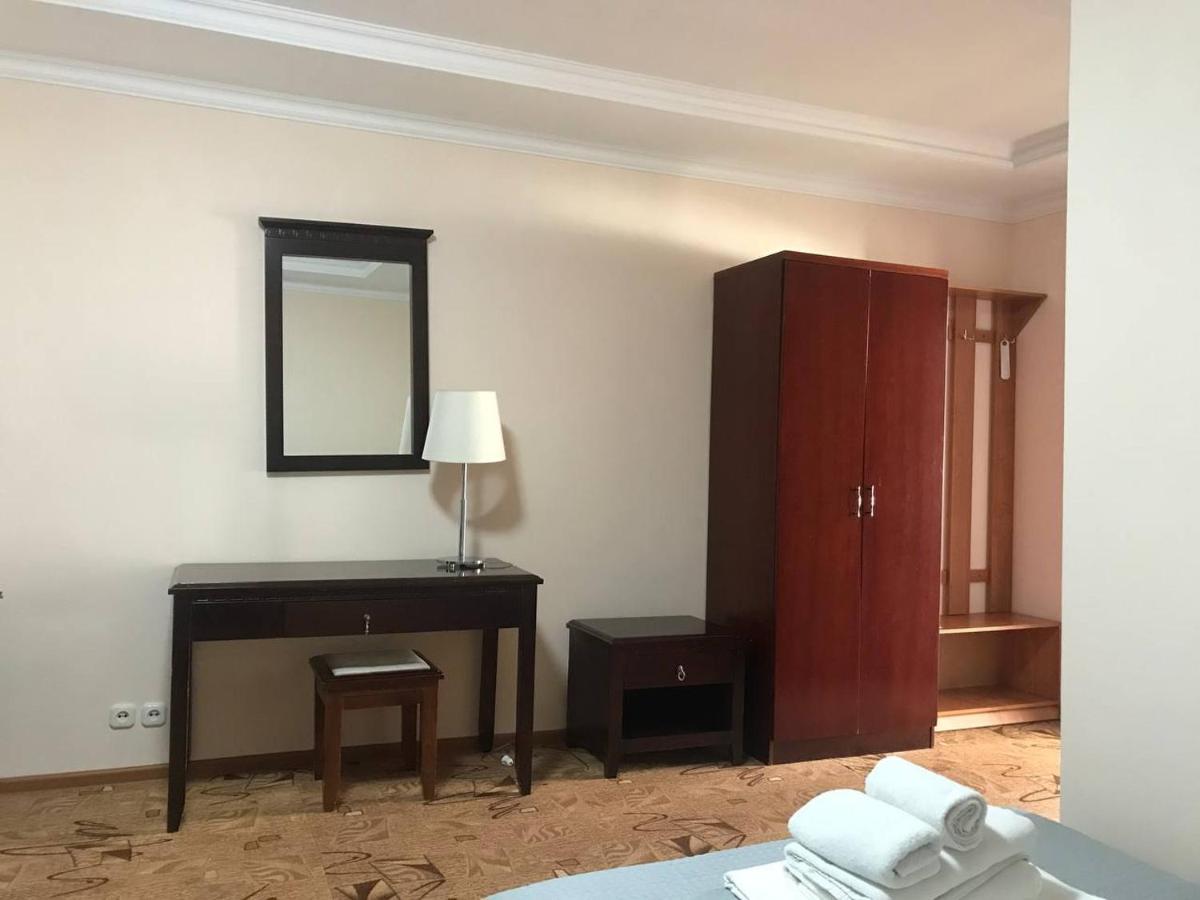 בורובויה Hotel Eurasia Deluxe מראה חיצוני תמונה