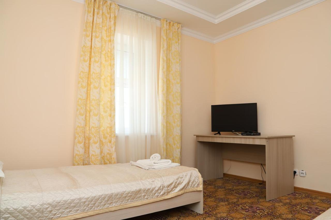 בורובויה Hotel Eurasia Deluxe מראה חיצוני תמונה